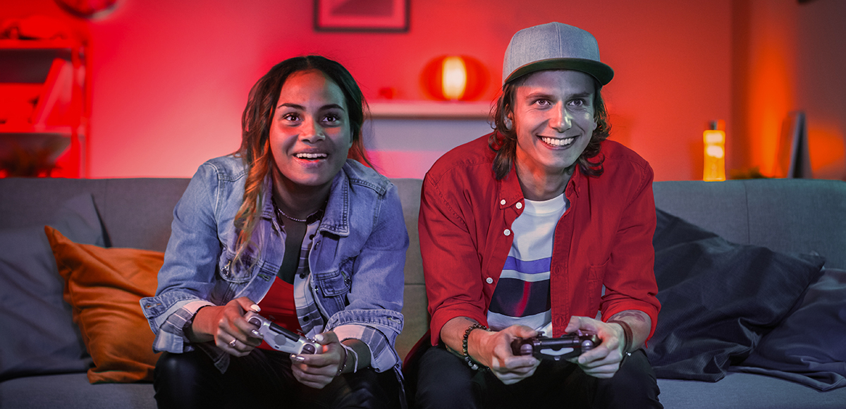 Lounge older teens gaming | CB | 1200x580