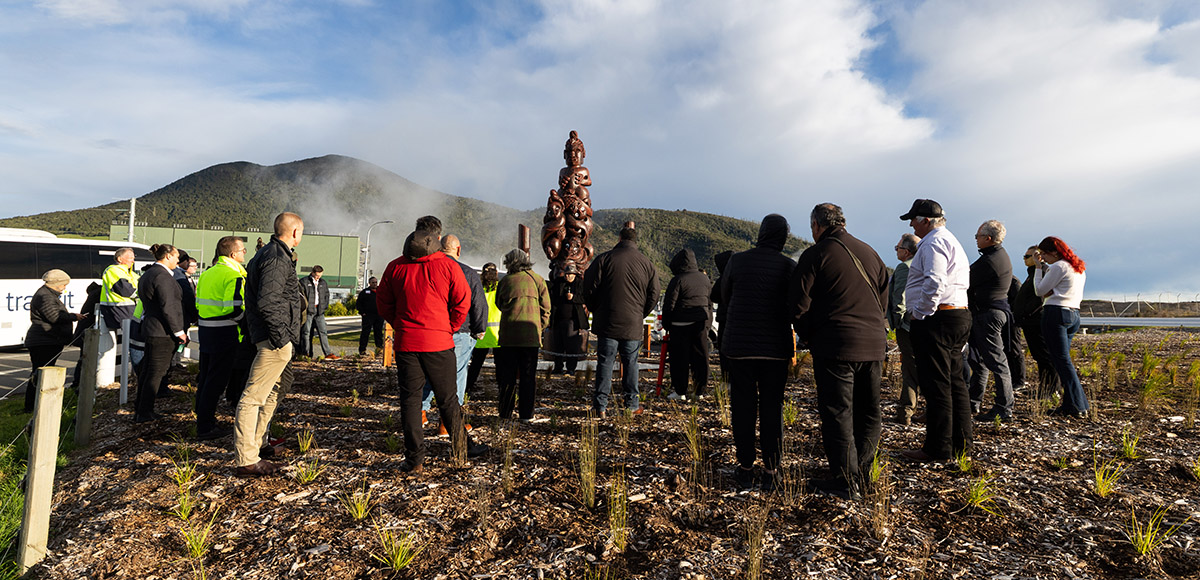 tangata whenua group | CB | 1200x580 tangata whenua group | CB | 1200x580